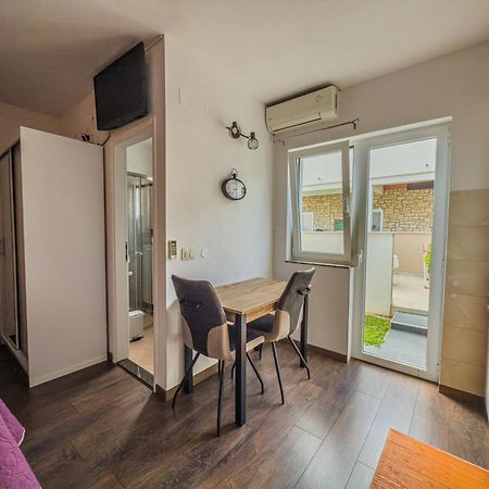 רוביני Apartments Tin מראה חיצוני תמונה
