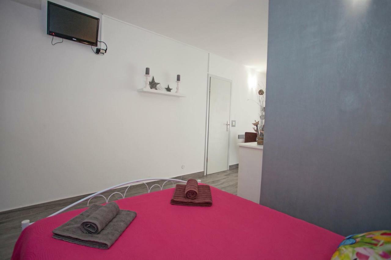 רוביני Apartments Tin מראה חיצוני תמונה