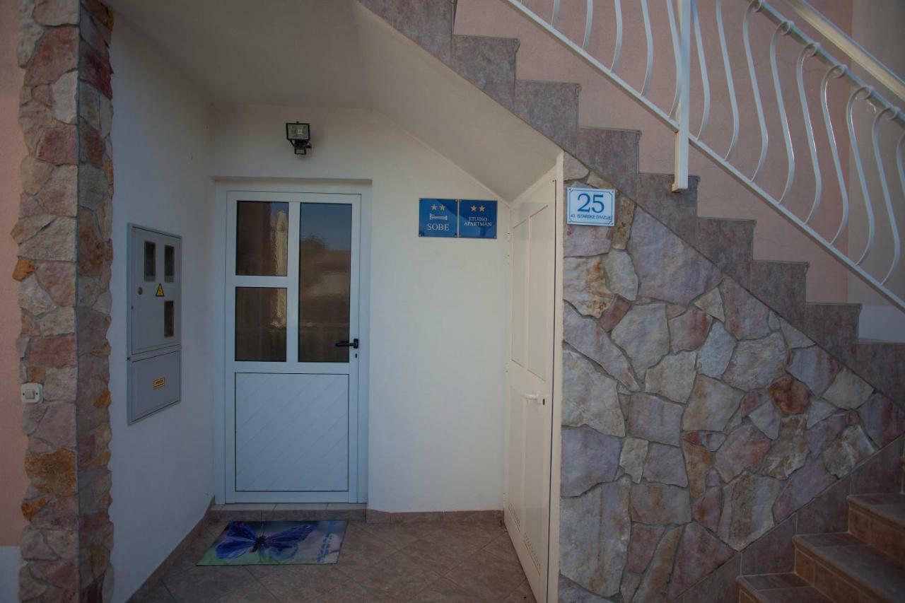 רוביני Apartments Tin מראה חיצוני תמונה