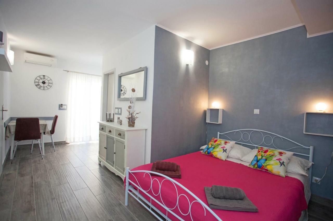 רוביני Apartments Tin מראה חיצוני תמונה