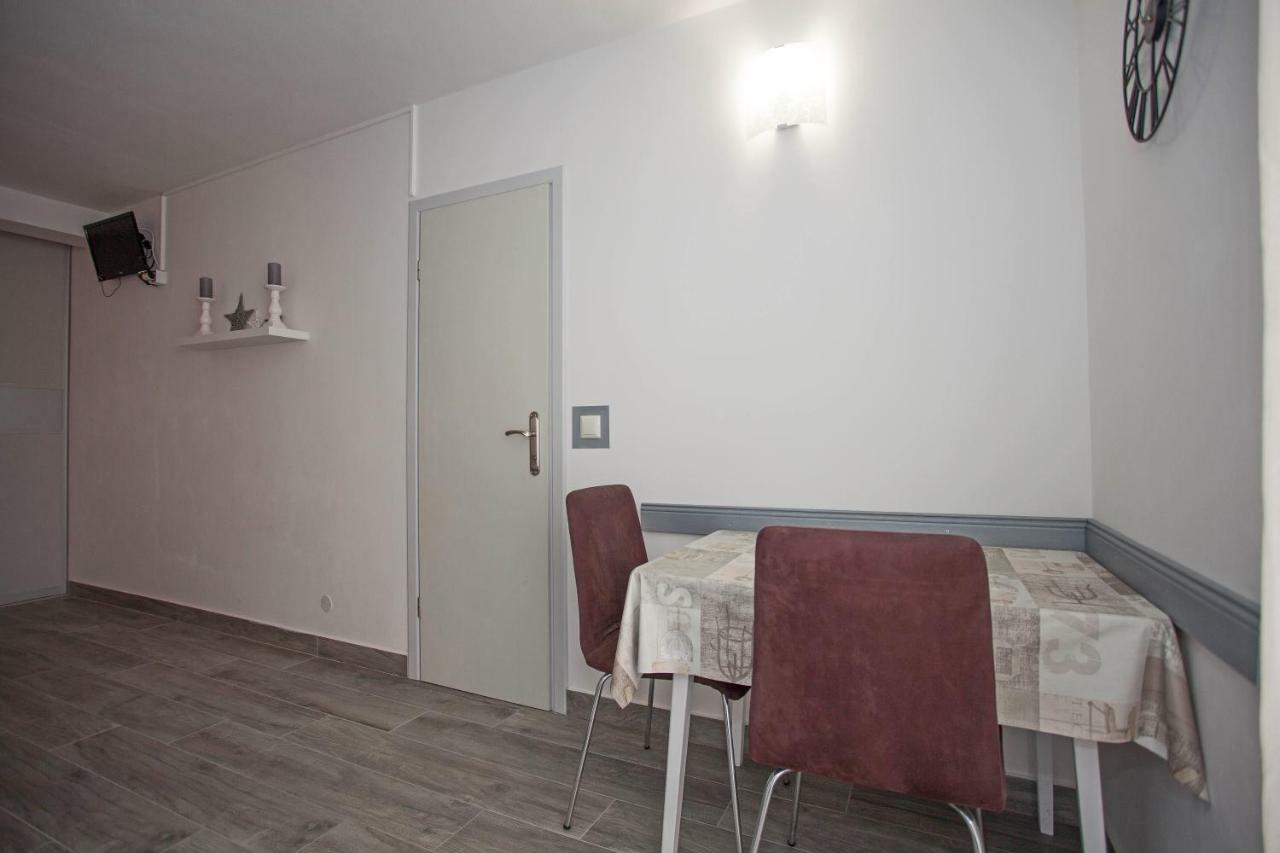 רוביני Apartments Tin מראה חיצוני תמונה